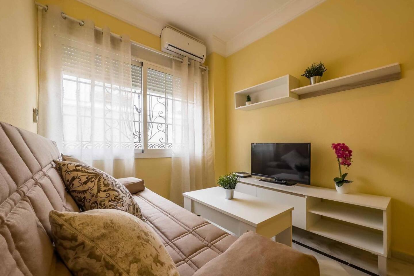 Cyv Centrally Located 1 Bed 1 Bath Near The Beach Фуэнхирола Экстерьер фото