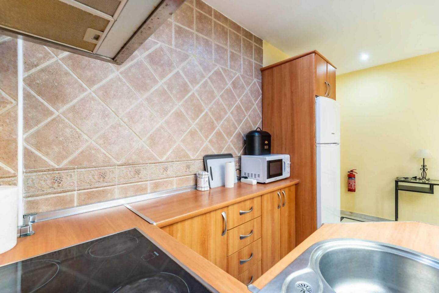 Cyv Centrally Located 1 Bed 1 Bath Near The Beach Фуэнхирола Экстерьер фото